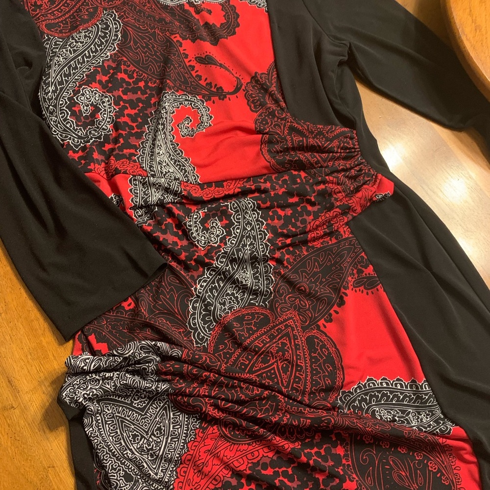 Gorgeous Chicos dress. Chico’s Size 1. Barely worn. - Picture 2 of 4